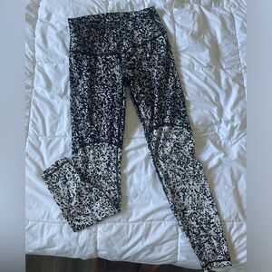 Size 10 full length Lululemon leggings, never worn